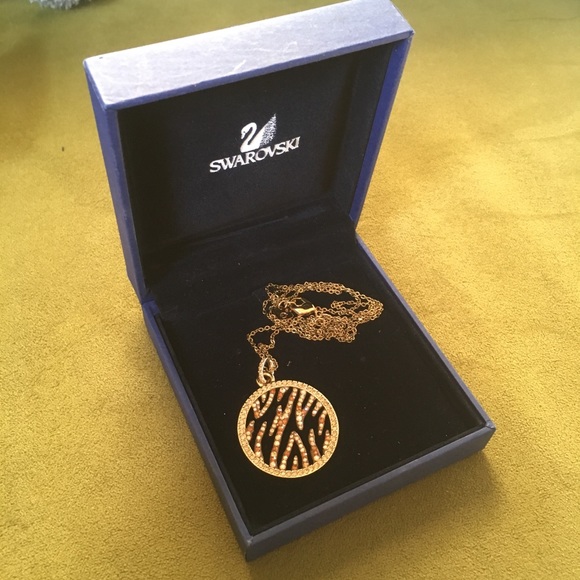 Authentic Swarovski Homer Pendant 1023729LMUL/GOS - Picture 5 of 8